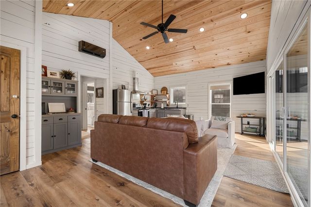 256 Private Road 6152, Pettigrew, AR 72752