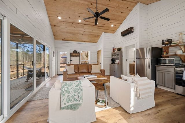 256 Private Road 6152, Pettigrew, AR 72752