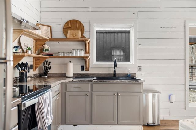 256 Private Road 6152, Pettigrew, AR 72752