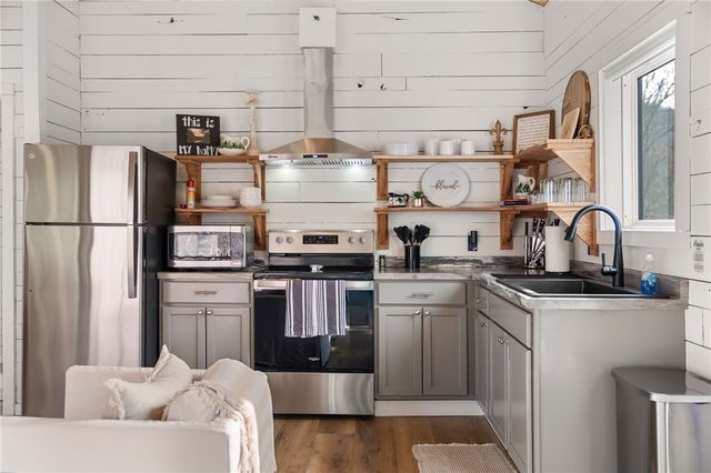 256 Private Road 6152, Pettigrew, AR 72752