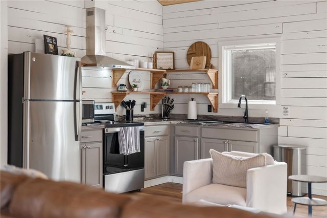 256 Private Road 6152, Pettigrew, AR 72752