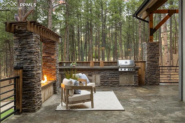 950 Tiner Trail, Monument, CO 80132