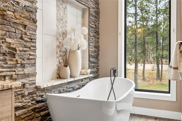 950 Tiner Trail, Monument, CO 80132