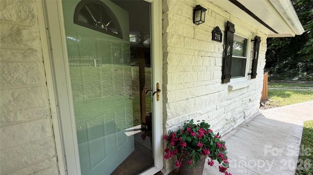 216 Auten Circle, Mount Holly, NC 28120