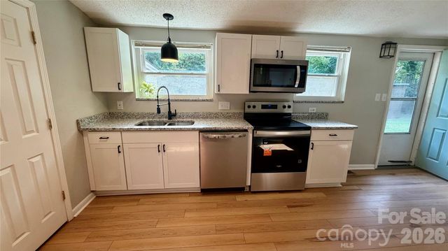 216 Auten Circle, Mount Holly, NC 28120