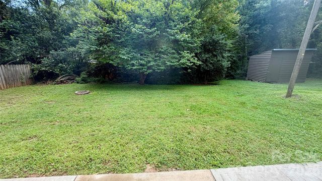 216 Auten Circle, Mount Holly, NC 28120