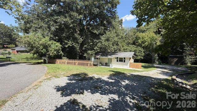 216 Auten Circle, Mount Holly, NC 28120