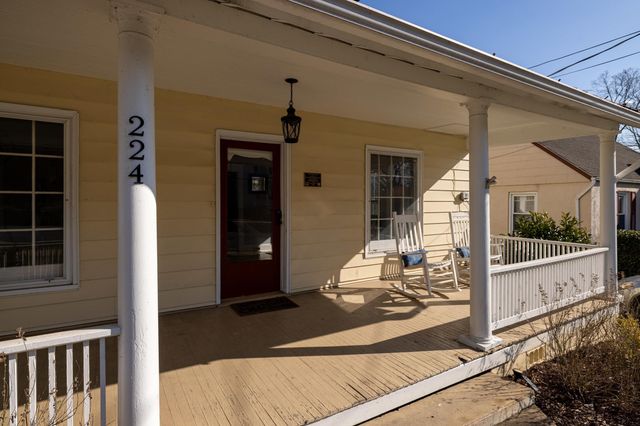 224 N CHURCH ST, Woodstock, VA 22664