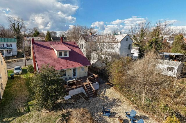 224 N CHURCH ST, Woodstock, VA 22664