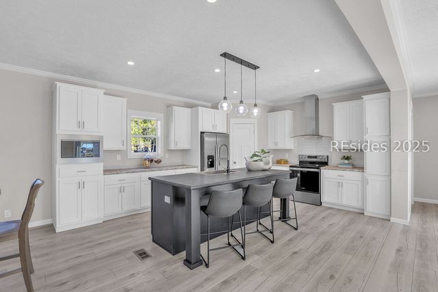 15 Vine St, Hilton Head Island, SC 29926