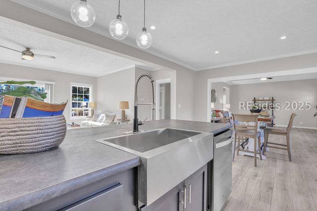 15 Vine St, Hilton Head Island, SC 29926