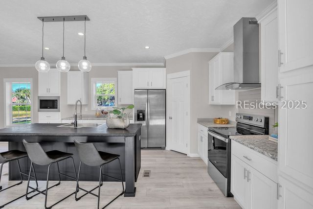 15 Vine St, Hilton Head Island, SC 29926