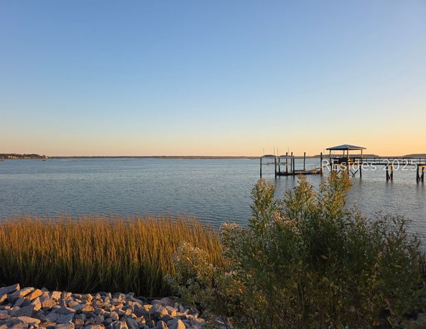 15 Vine St, Hilton Head Island, SC 29926