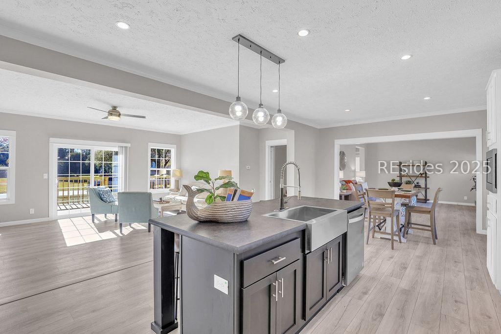 15 Vine St, Hilton Head Island, SC 29926