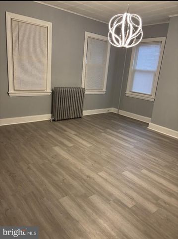 302 MONMOUTH ST, Gloucester City, NJ 08030