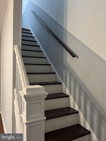 302 MONMOUTH ST, Gloucester City, NJ 08030