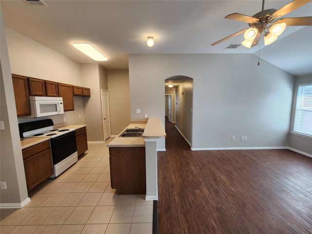 209 Deborah Lane, Crowley, TX 76036