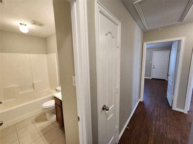 209 Deborah Lane, Crowley, TX 76036