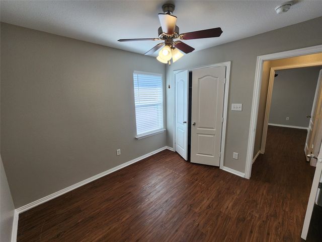 209 Deborah Lane, Crowley, TX 76036