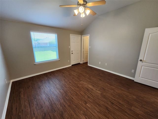 209 Deborah Lane, Crowley, TX 76036