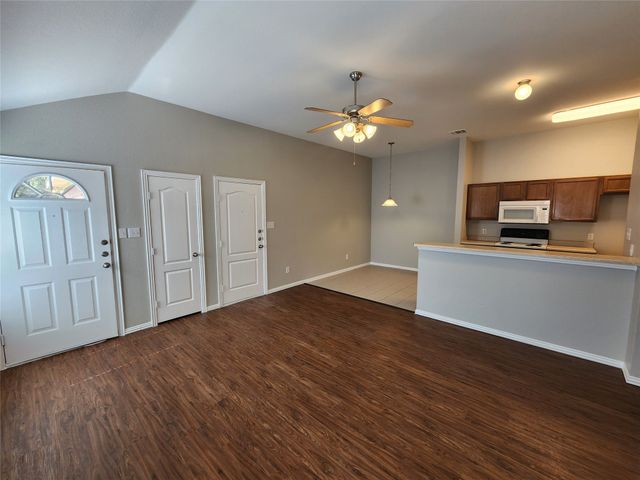 209 Deborah Lane, Crowley, TX 76036