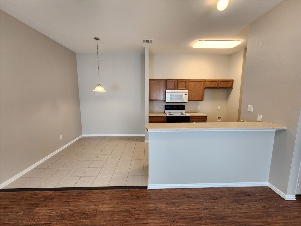 209 Deborah Lane, Crowley, TX 76036