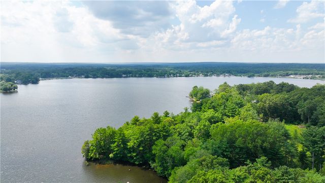 6 Ferris Drive, Coventry, RI 02816