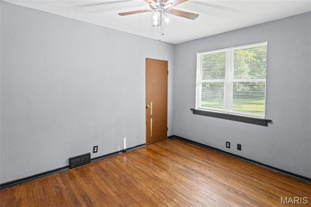 30 Apple Tree Lane, Belleville, IL 62221