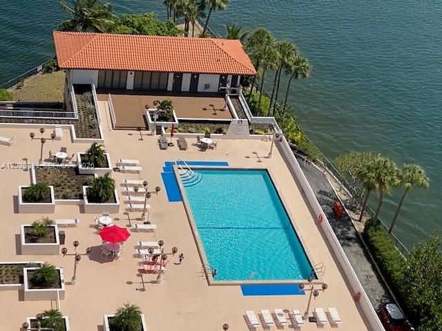 290 174th St 2012, Sunny Isles Beach, FL 33160