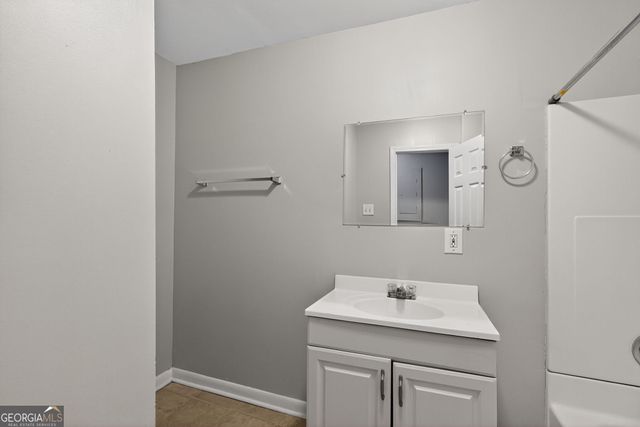 996 Forest Valley Drive SE, Atlanta, GA 30354