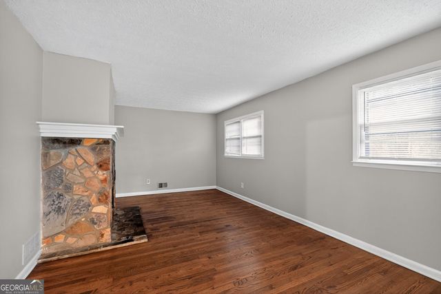 996 Forest Valley Drive SE, Atlanta, GA 30354