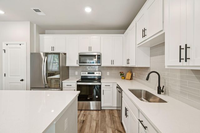 8412 Hidden Bakers Trace, North Charleston, SC 29418