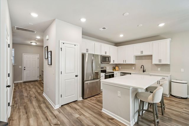 8412 Hidden Bakers Trace, North Charleston, SC 29418