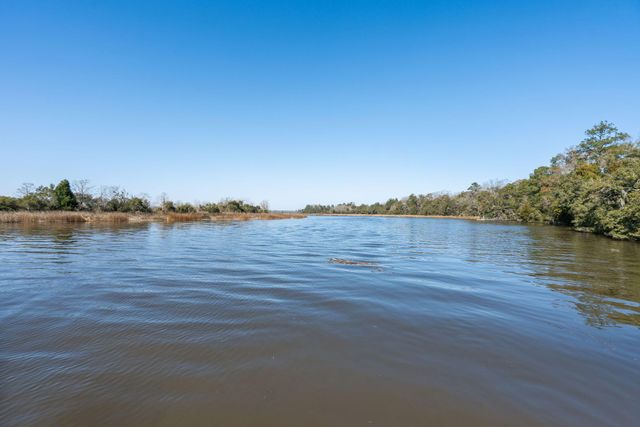 8412 Hidden Bakers Trace, North Charleston, SC 29418