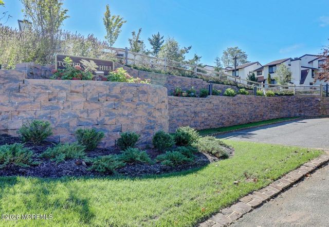 126 Tower Hill Drive 205, Red Bank, NJ 07701