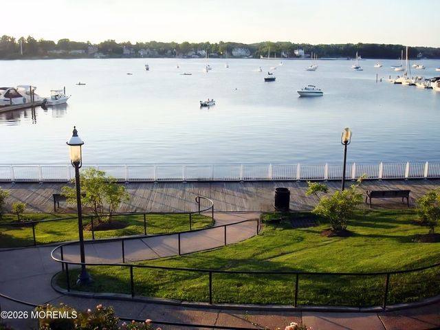 126 Tower Hill Drive 205, Red Bank, NJ 07701