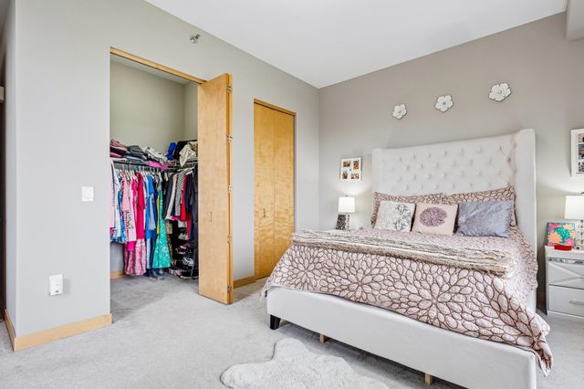 317 Groveland Avenue 714, Minneapolis, MN 55403