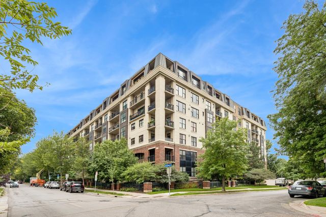 317 Groveland Avenue 714, Minneapolis, MN 55403