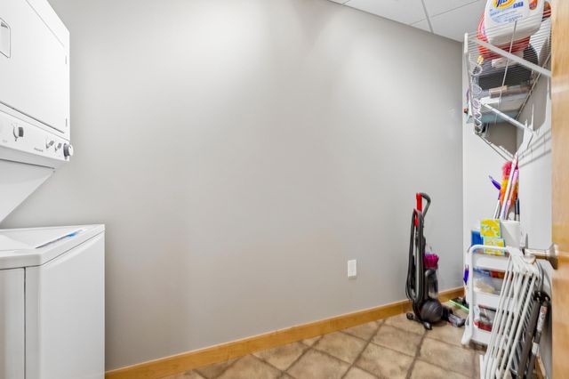 317 Groveland Avenue 714, Minneapolis, MN 55403