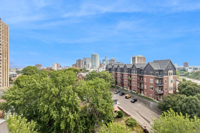 317 Groveland Avenue 714, Minneapolis, MN 55403