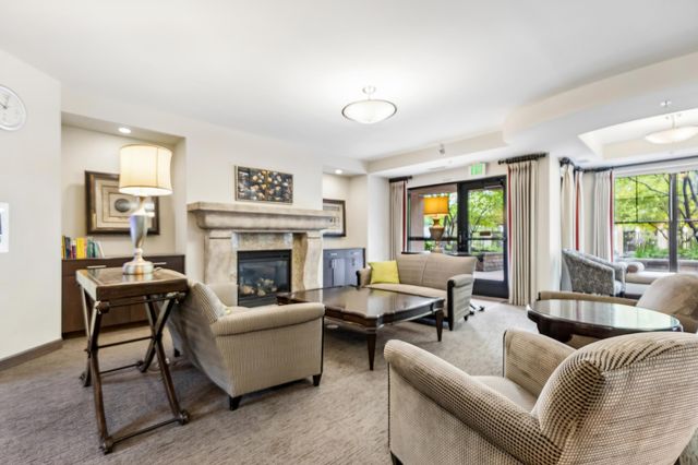 317 Groveland Avenue 714, Minneapolis, MN 55403