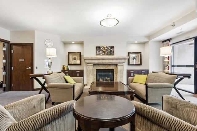317 Groveland Avenue 714, Minneapolis, MN 55403
