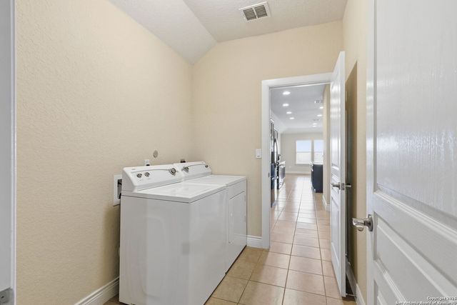 2830 Running Fawn, San Antonio, TX 78261