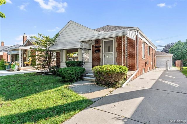 9929 Carter Avenue, Allen Park, MI 48101