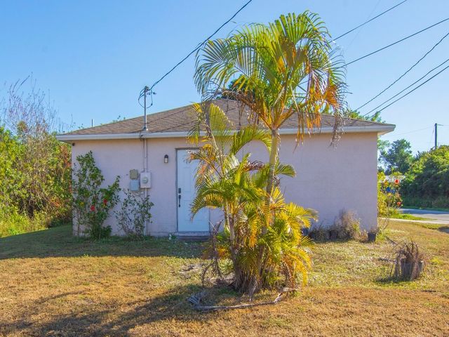 2436 42nd Place, Vero Beach, FL 32967