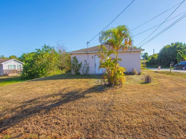 2436 42nd Place, Vero Beach, FL 32967