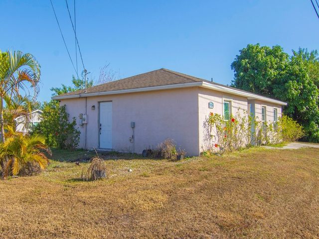 2436 42nd Place, Vero Beach, FL 32967