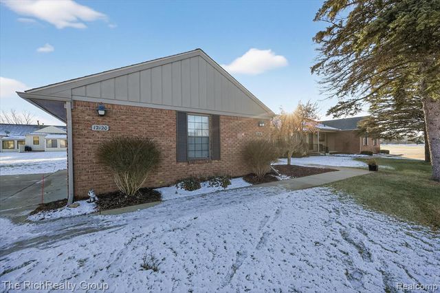 12116 Shenandoah Drive, South Lyon, MI 48178
