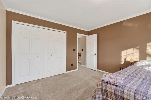 12116 Shenandoah Drive, South Lyon, MI 48178