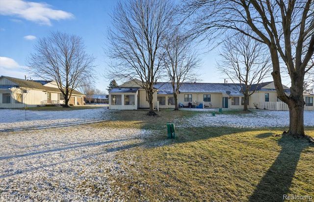 12116 Shenandoah Drive, South Lyon, MI 48178